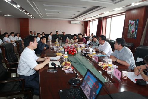 1581737567308.jpg 整形外科医院院所报2012年第四期第一版3.jpg